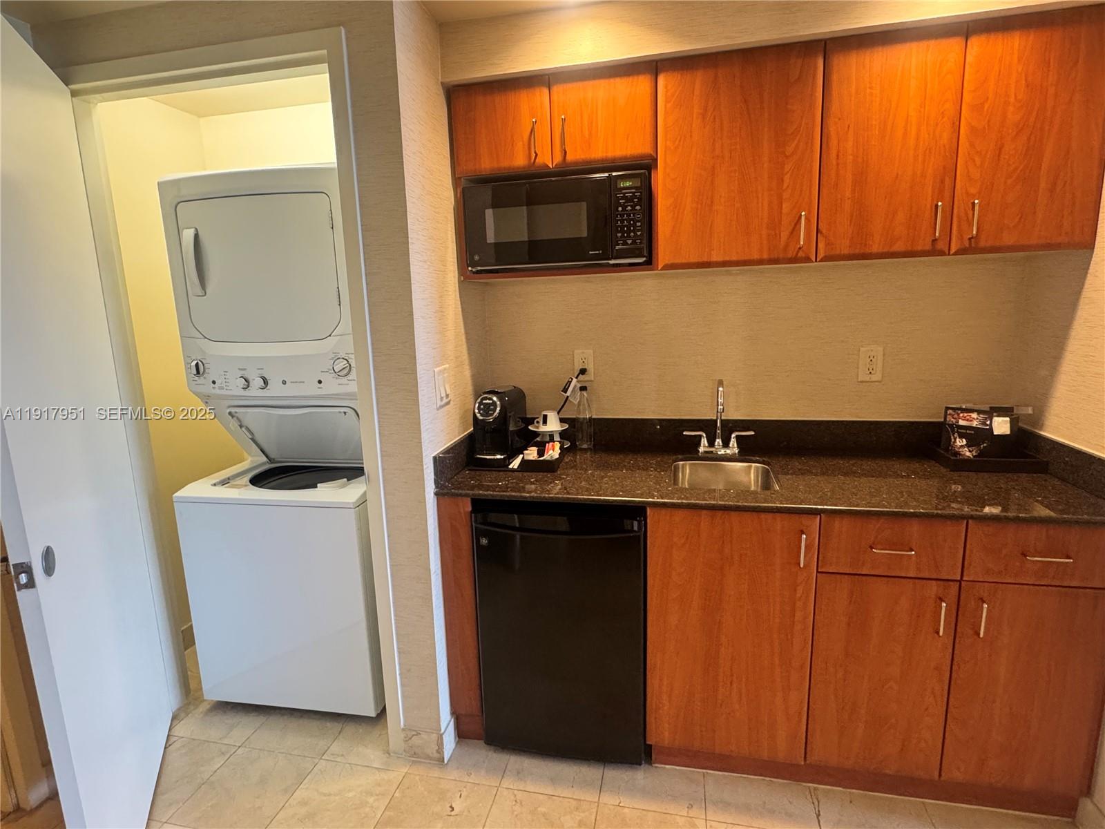 TRUMP INTERNATIONAL SONES - Residential