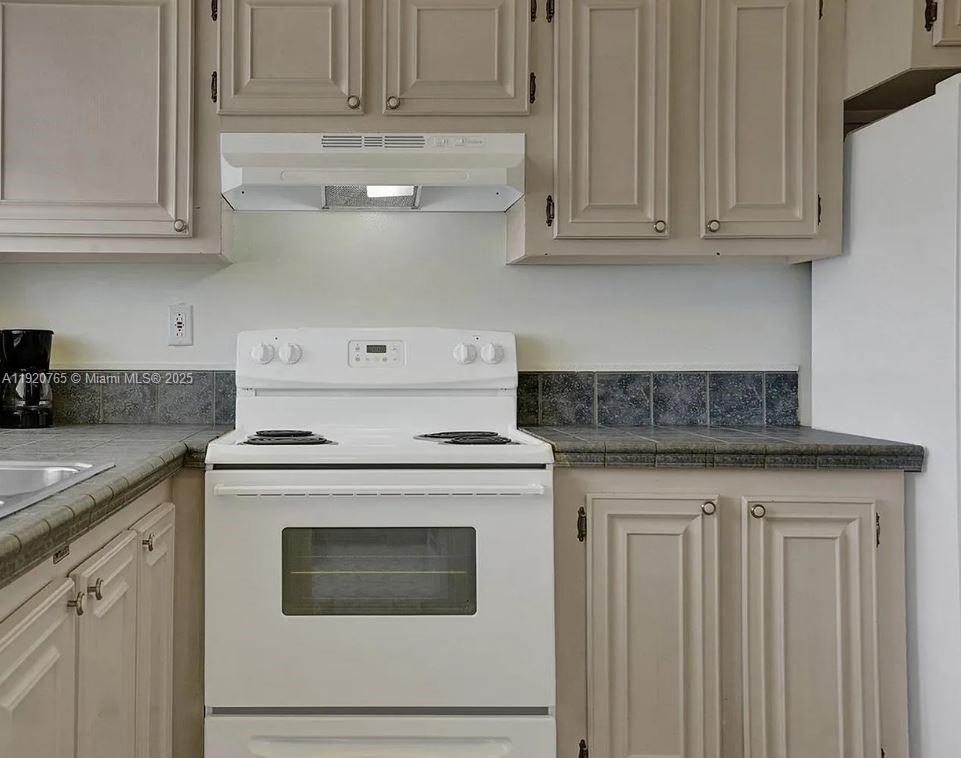 MAJESTIC GARDENS CONDOMIN - Residential Lease