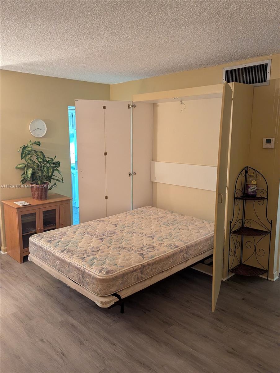 MAJESTIC GARDENS CONDOMIN - Residential Lease