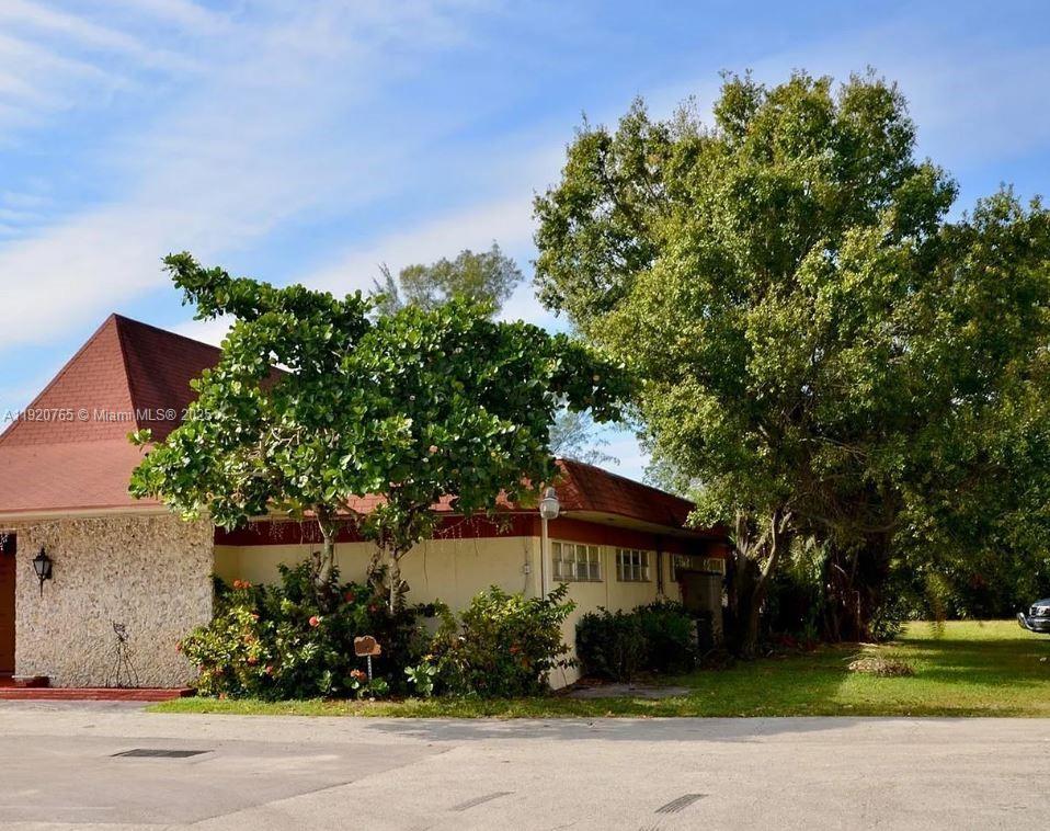 MAJESTIC GARDENS CONDOMIN - Residential Lease