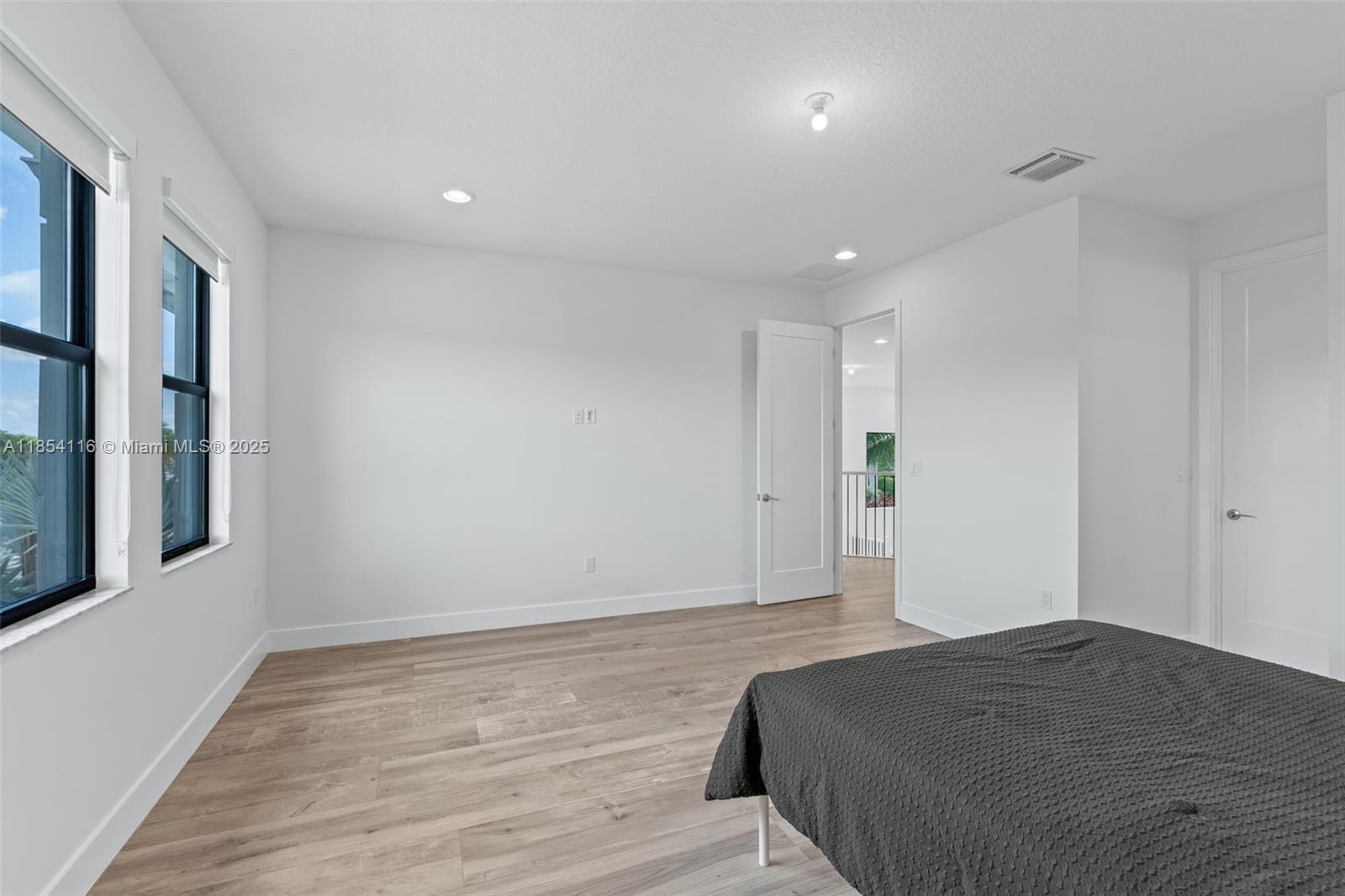 LOTUS - Residential
