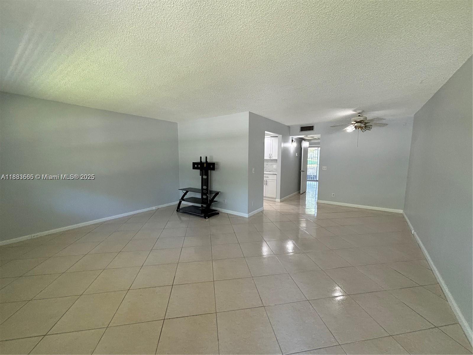 KINGSLEY AT CENTURY VILLA - Residential Lease