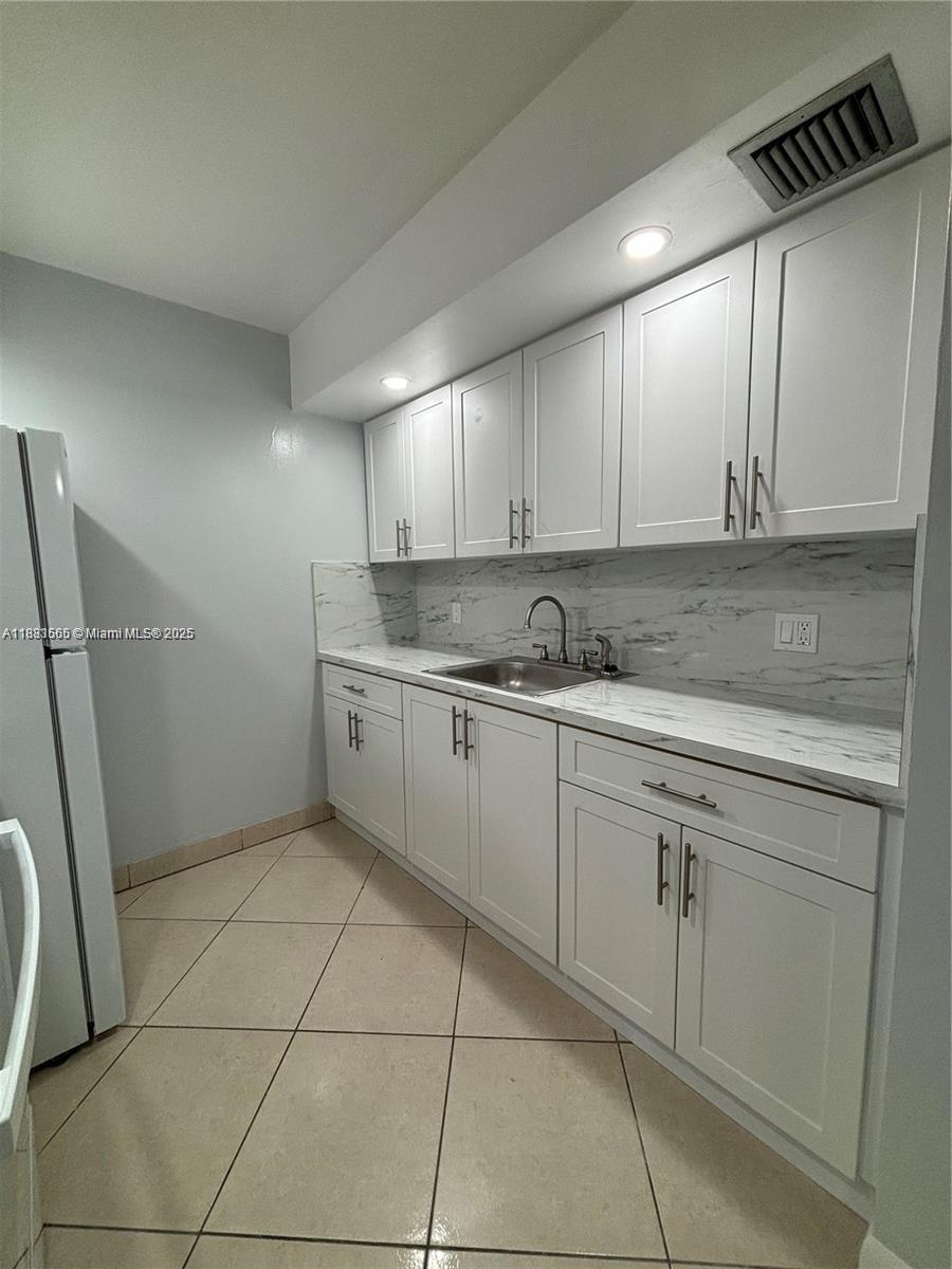 KINGSLEY AT CENTURY VILLA - Residential Lease