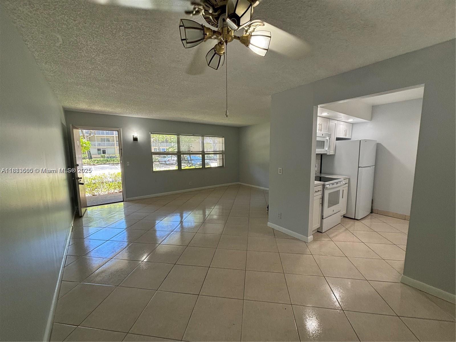 KINGSLEY AT CENTURY VILLA - Residential Lease