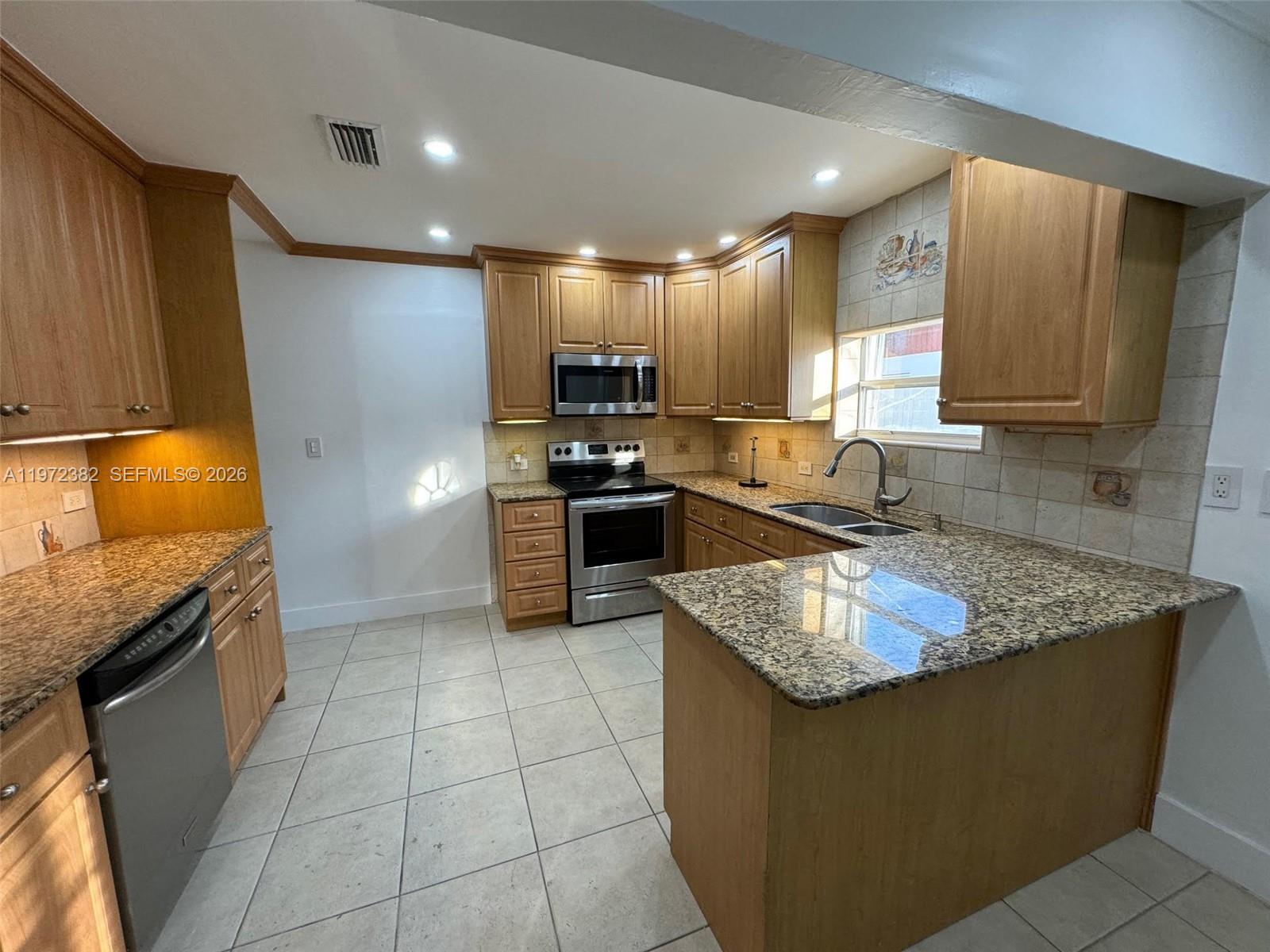 WESTGATE GDNS - Residential Lease