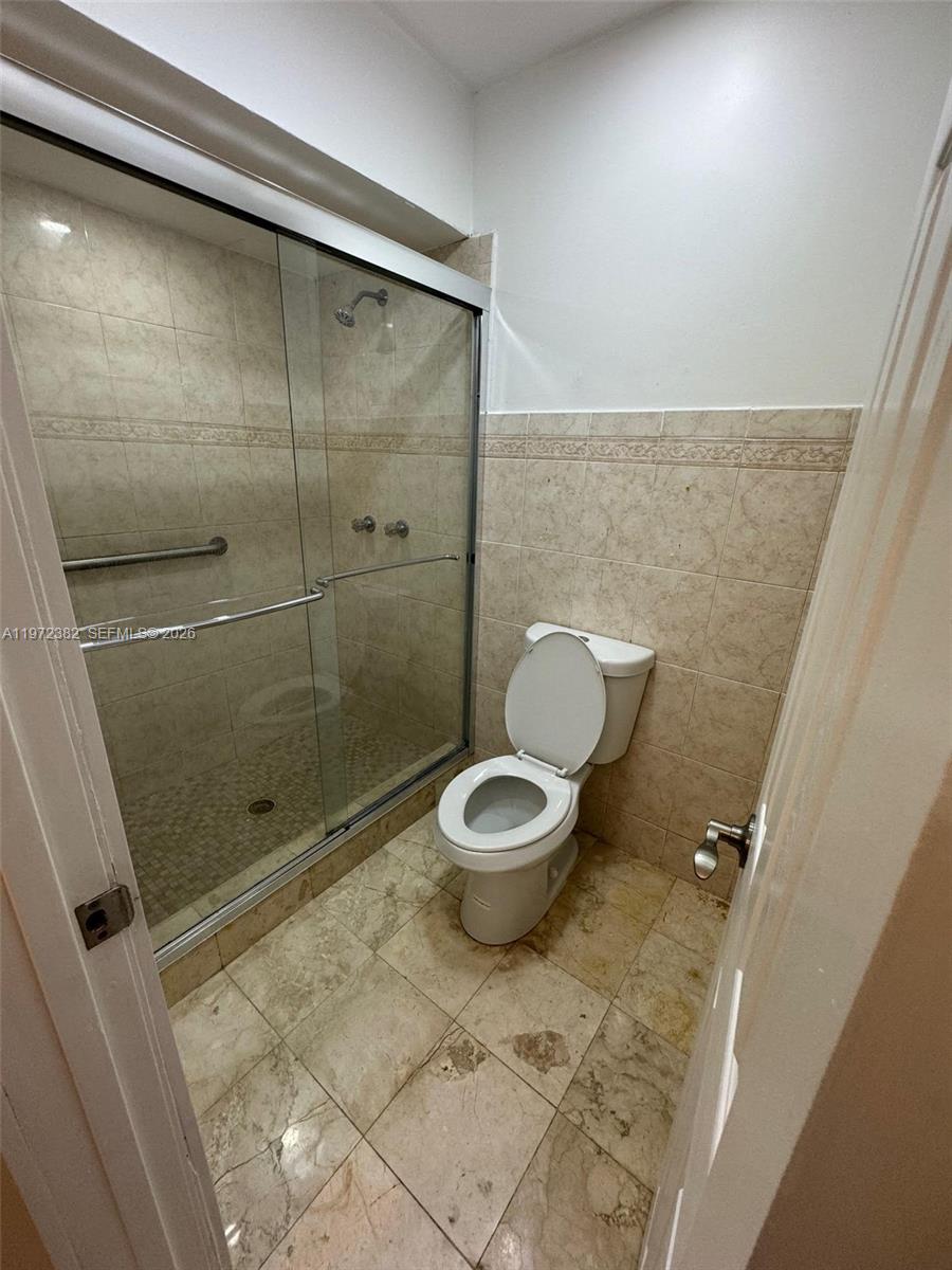 WESTGATE GDNS - Residential Lease