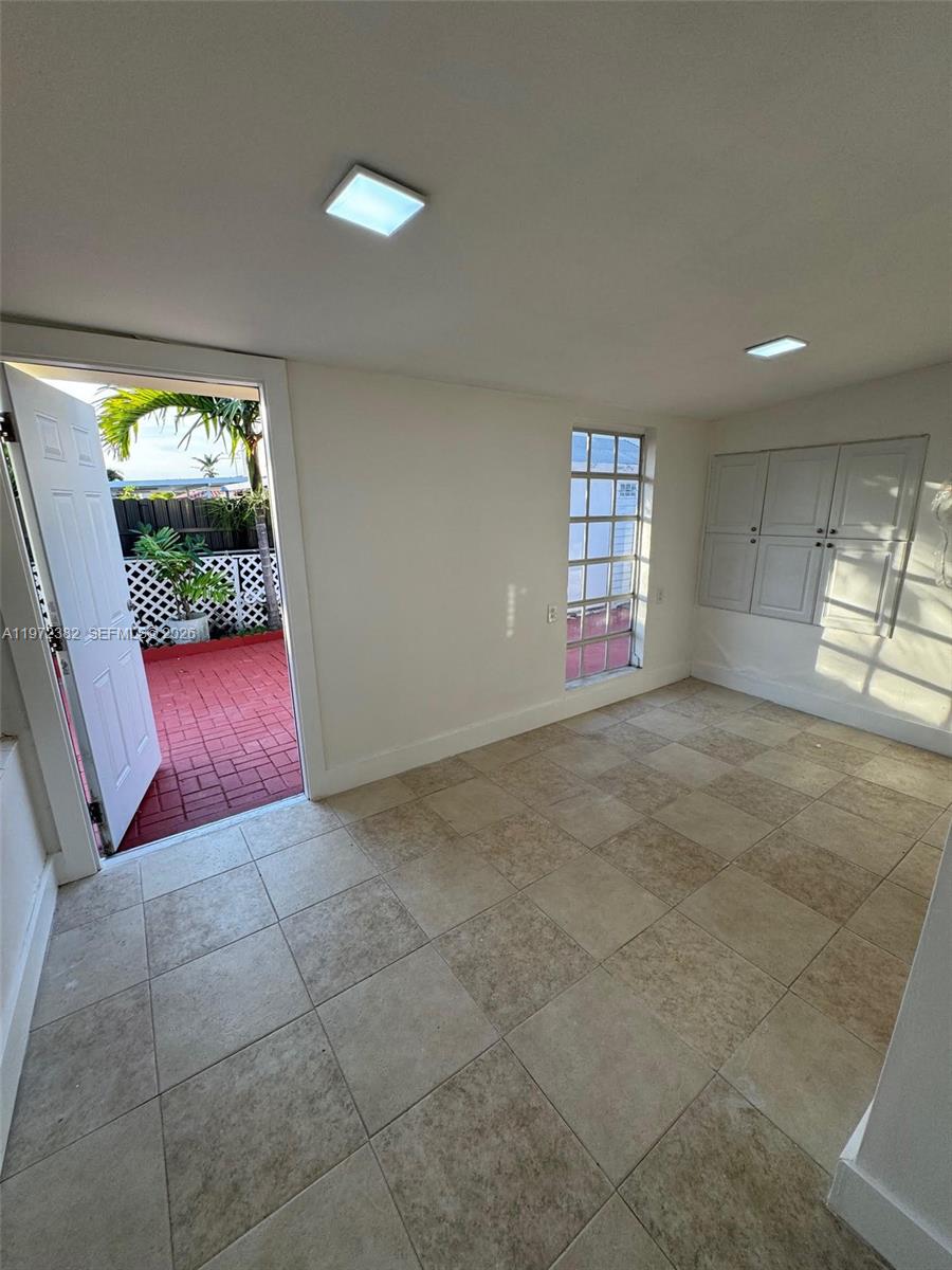 WESTGATE GDNS - Residential Lease