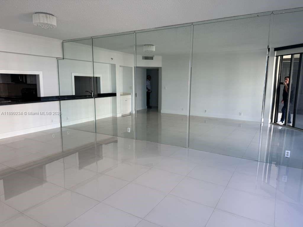 520 Brickell Key Dr A802