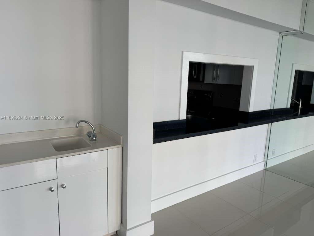 520 Brickell Key Dr A802