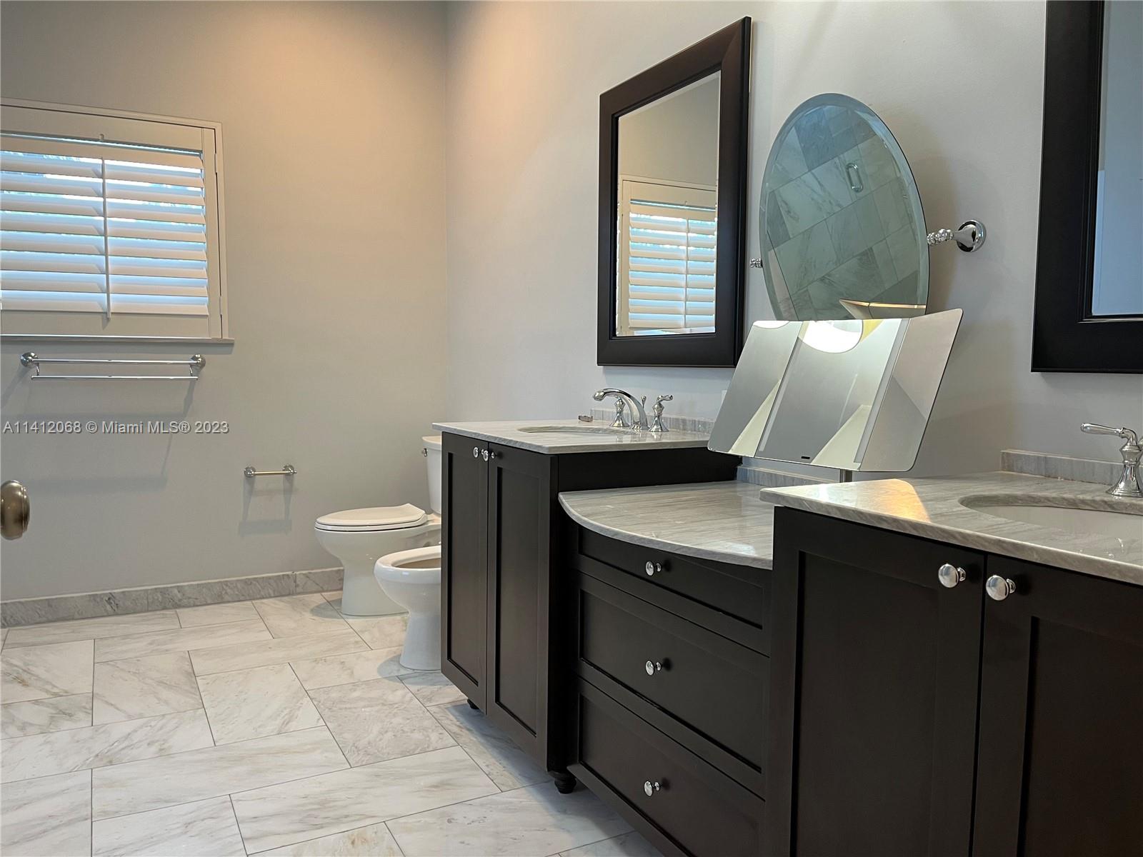 UNIVERSITY ESTATES - Residential