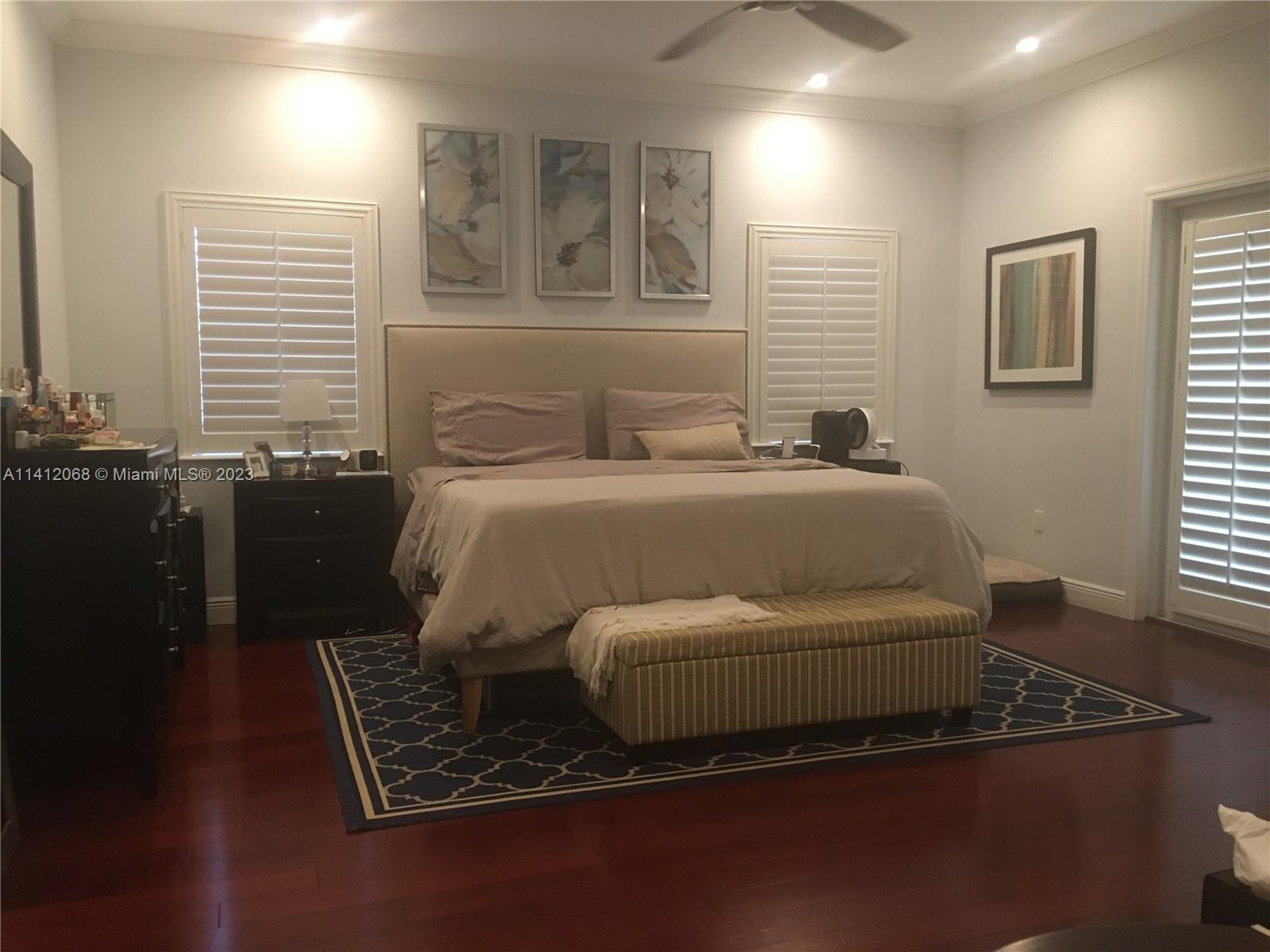 UNIVERSITY ESTATES - Residential