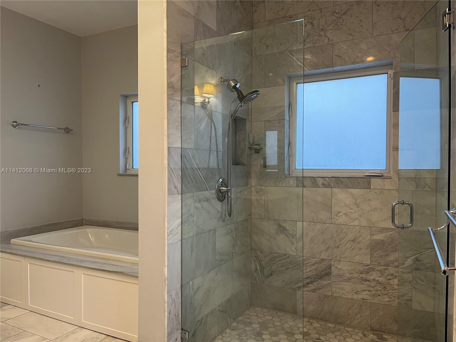 UNIVERSITY ESTATES - Residential