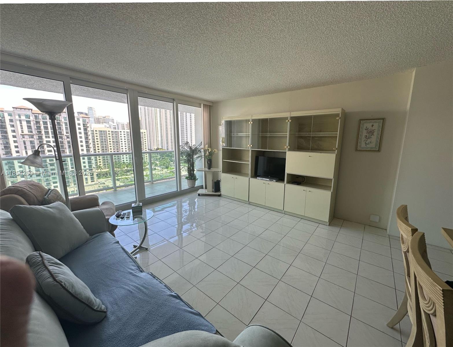 100 Bayview Dr 1530