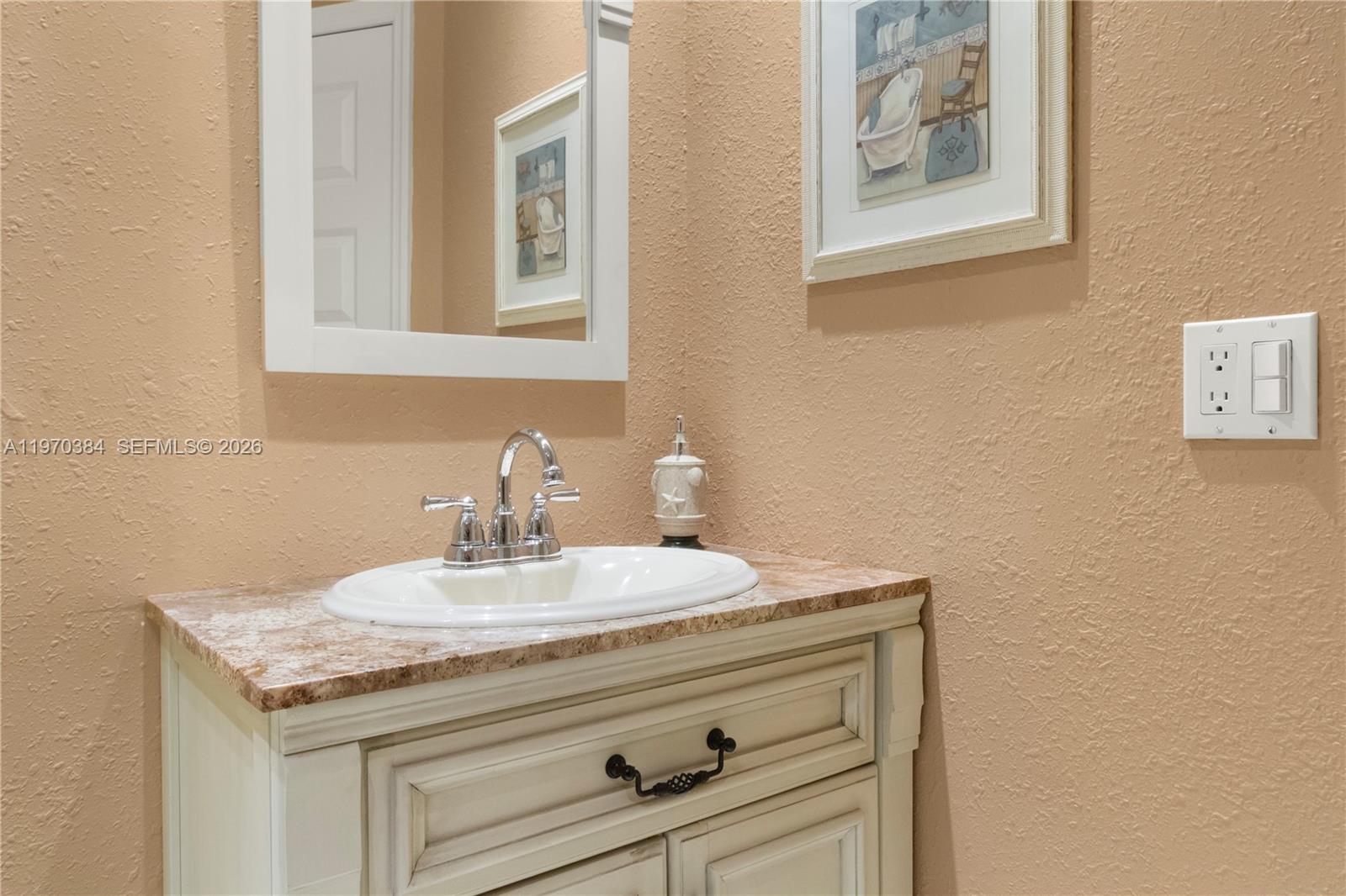 KAHLUA GARDENS CONDO - Residential