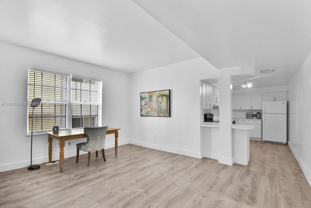 1051 Meridian Ave 1C