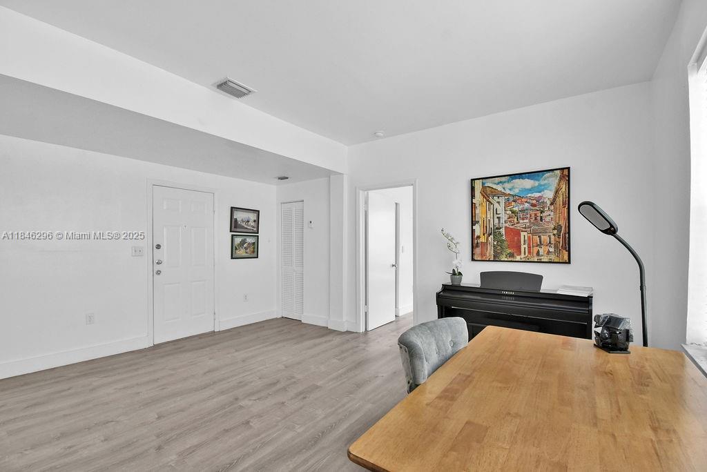 1051 Meridian Ave 1C