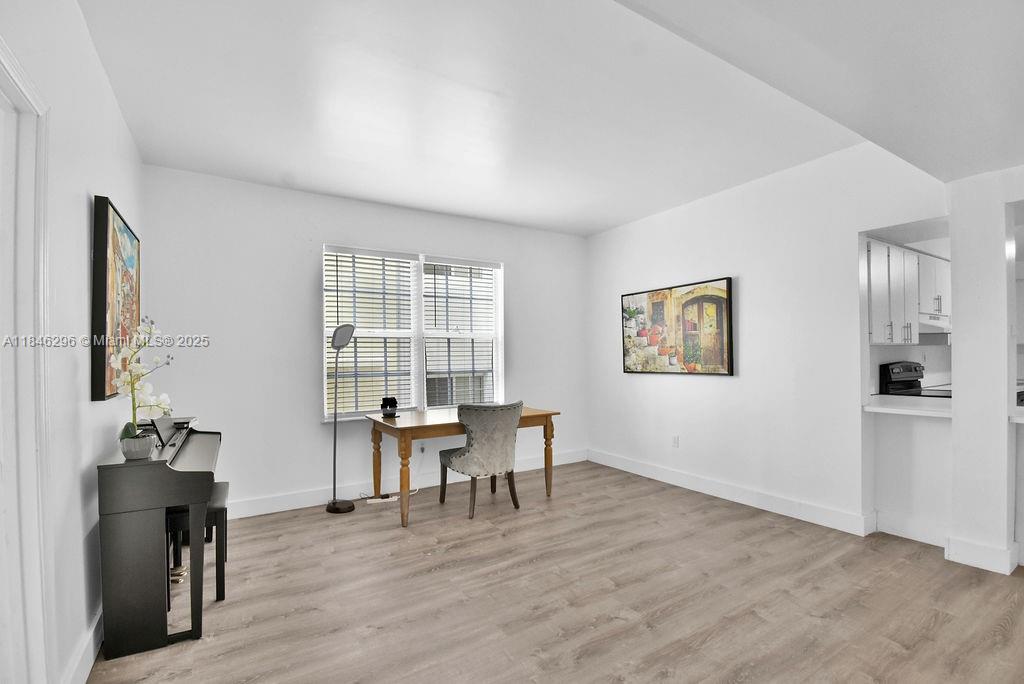1051 Meridian Ave 1C