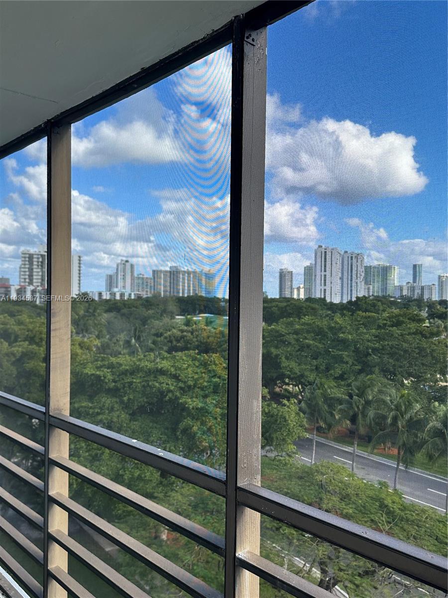 BISCAYA III CONDO - Residential