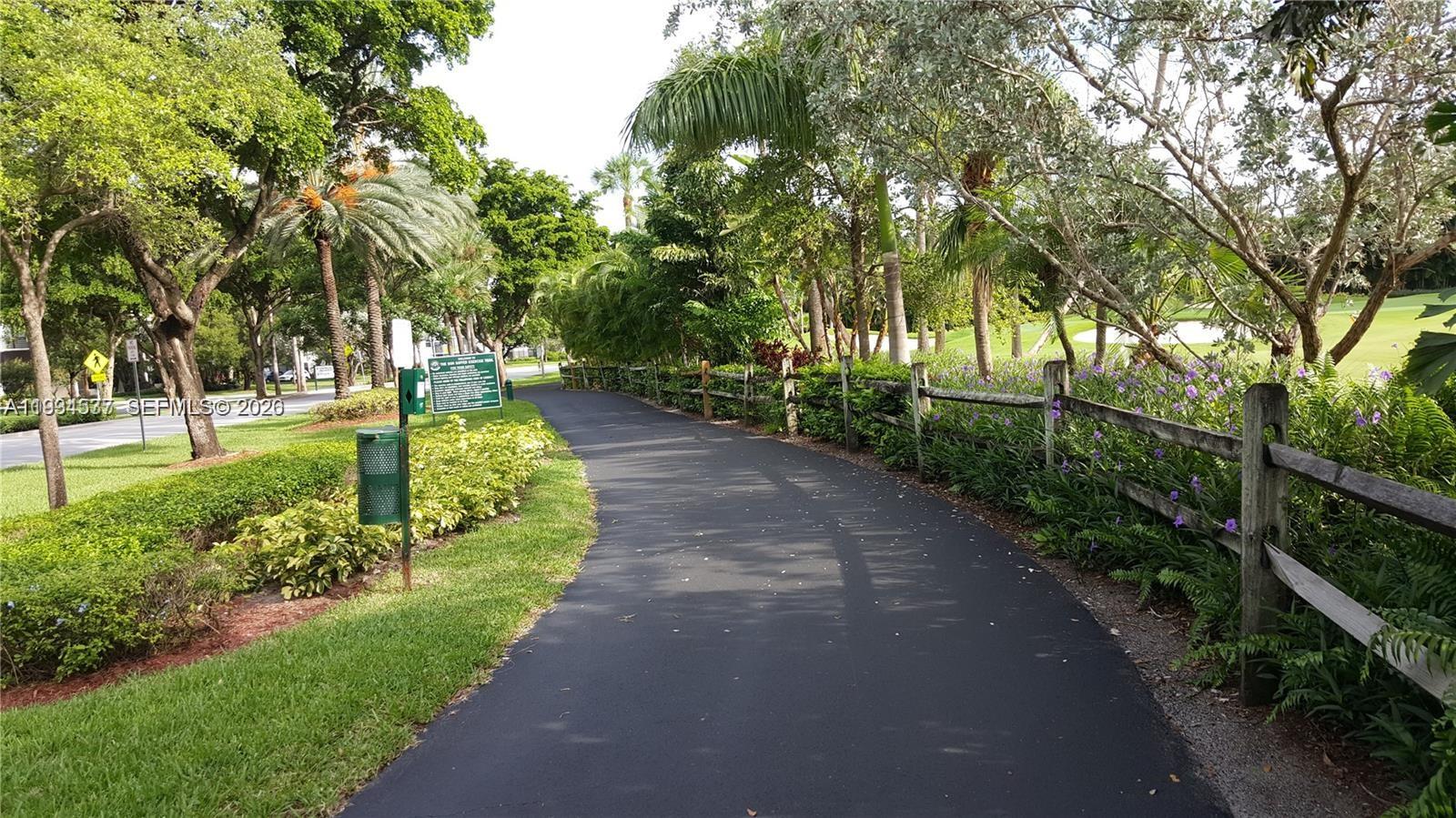 BISCAYA III CONDO - Residential