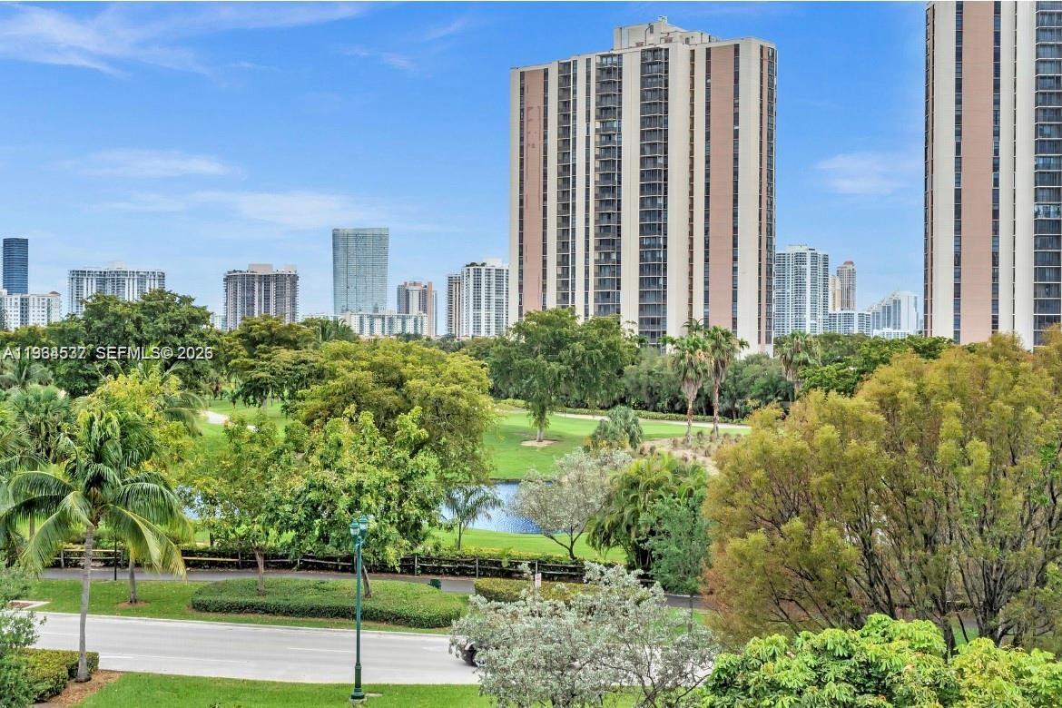 BISCAYA III CONDO - Residential