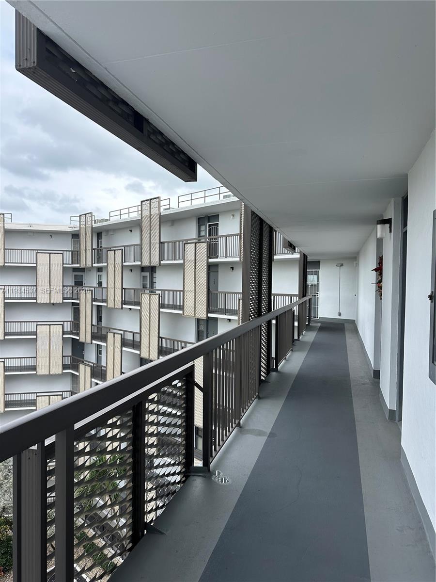 20500 W Country Club Dr 715