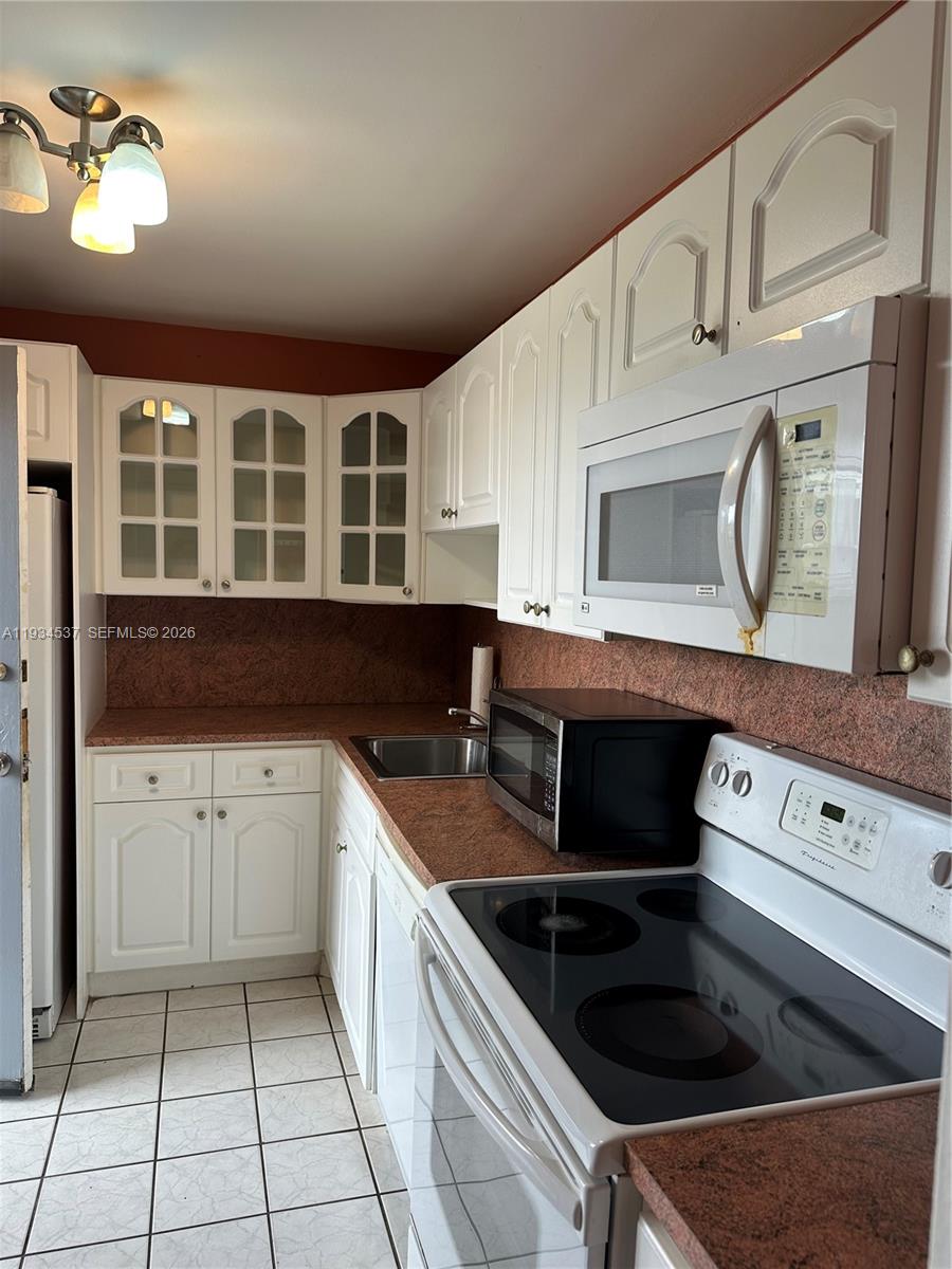 BISCAYA III CONDO - Residential