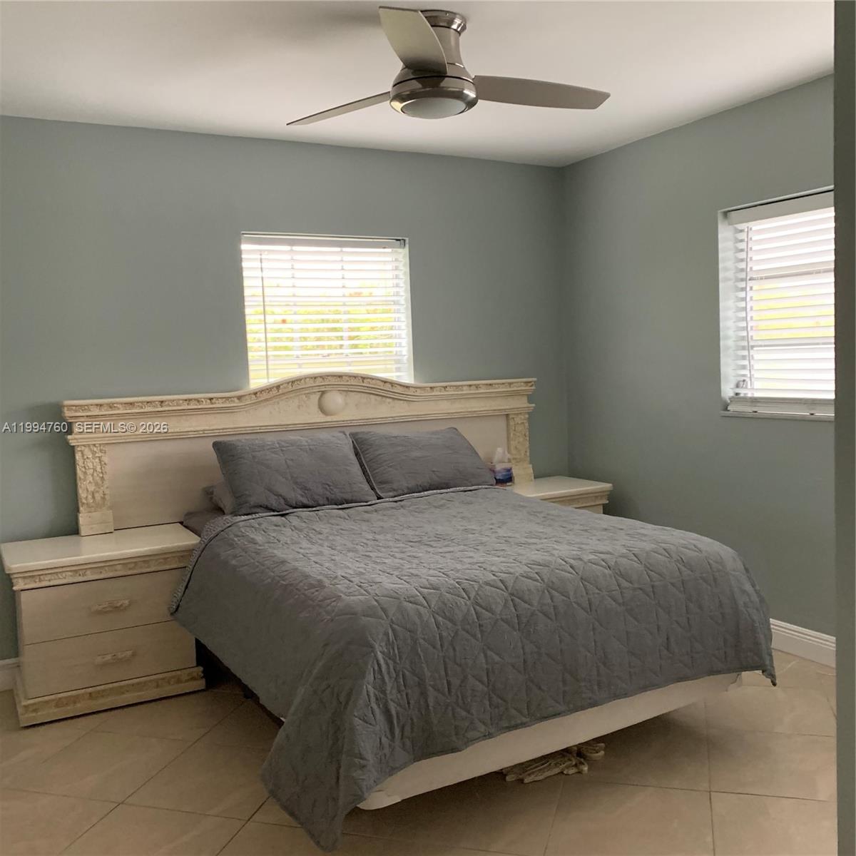 COLONIAL HOUSE - Residential Lease