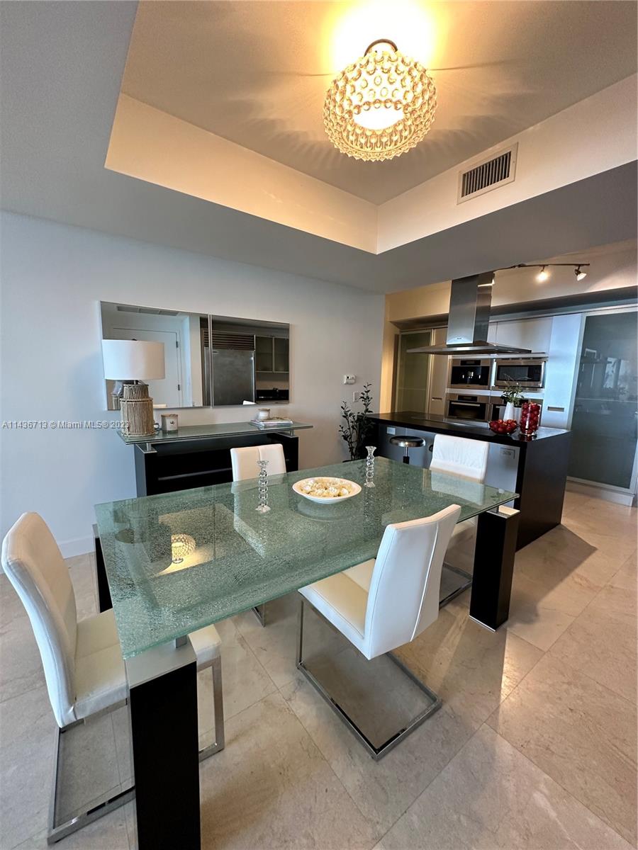 TRUMP ROYALE CONDO - Residential Lease