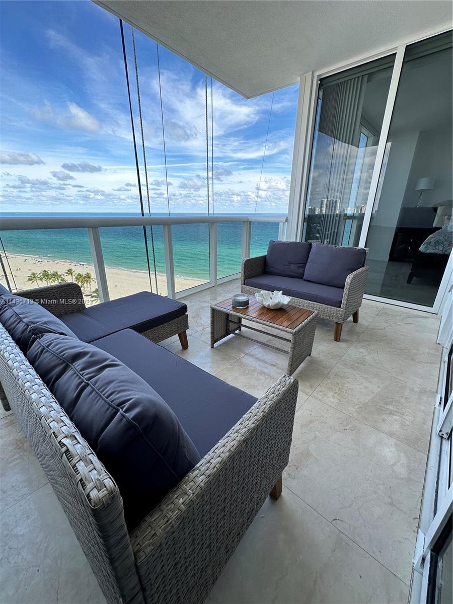 TRUMP ROYALE CONDO - Residential Lease