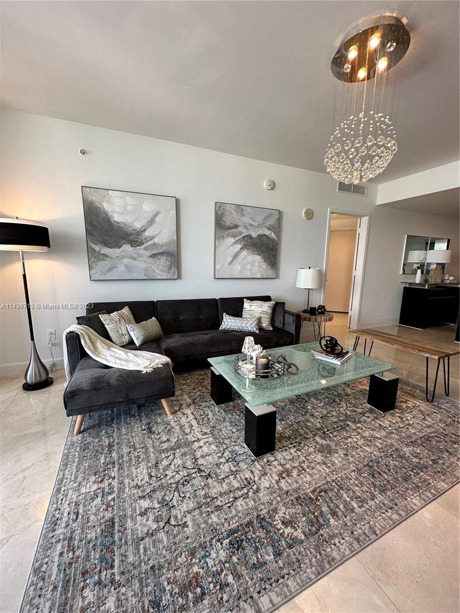 TRUMP ROYALE CONDO - Residential Lease