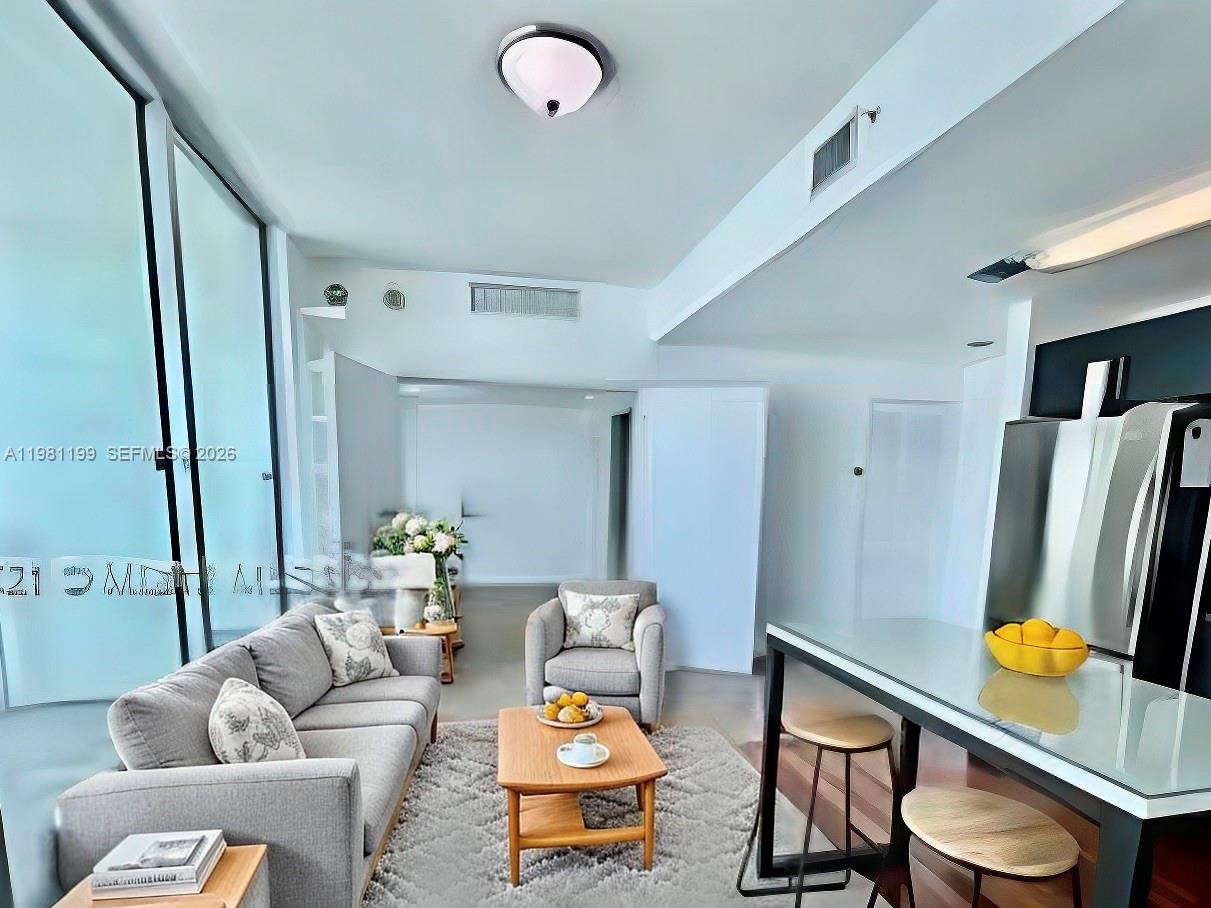 300 S Biscayne Blvd 2703