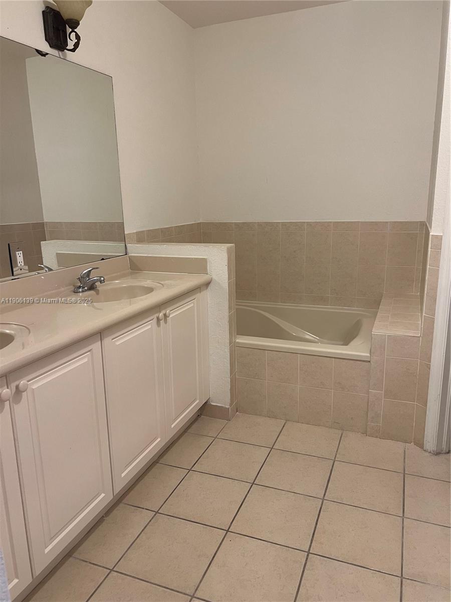 DORAL ISLES NORTH SEC TWO - Residential Lease