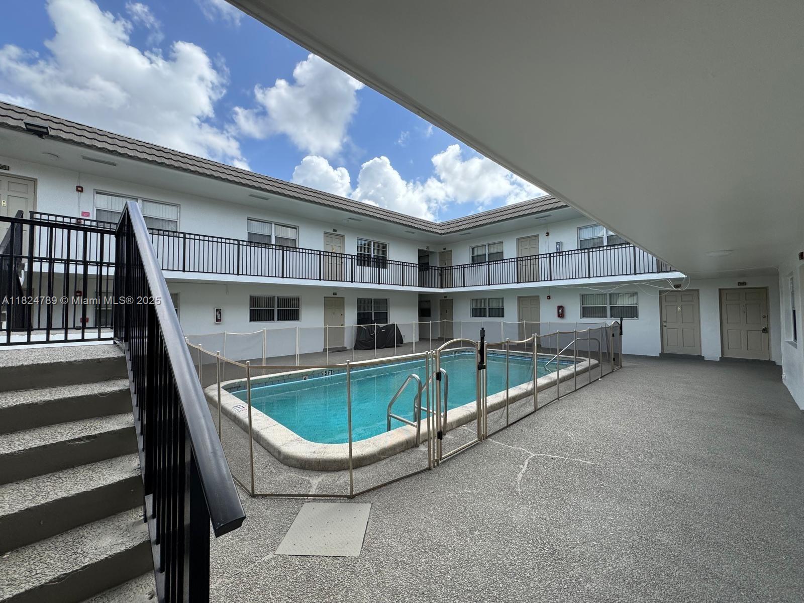 HOLLYWOOD HILLS - Residential Lease