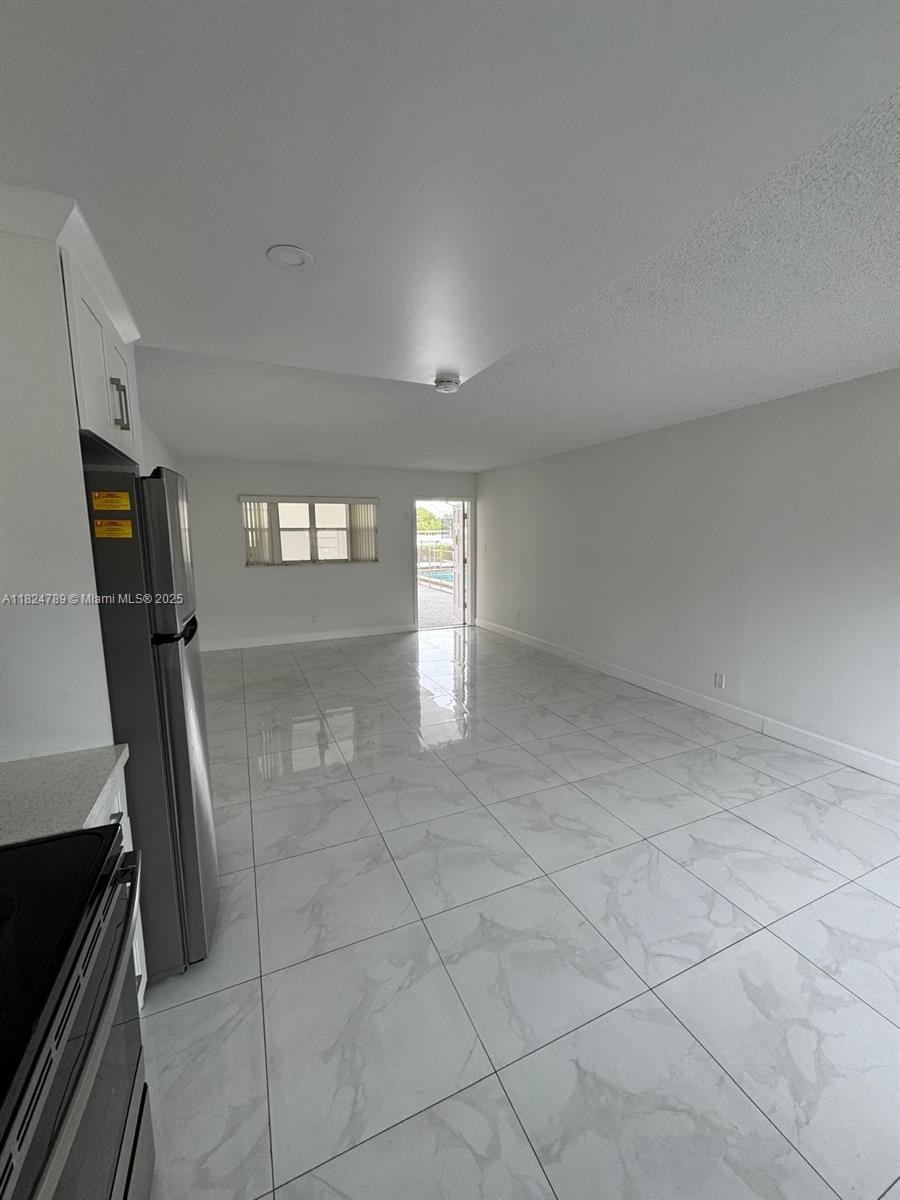 HOLLYWOOD HILLS - Residential Lease