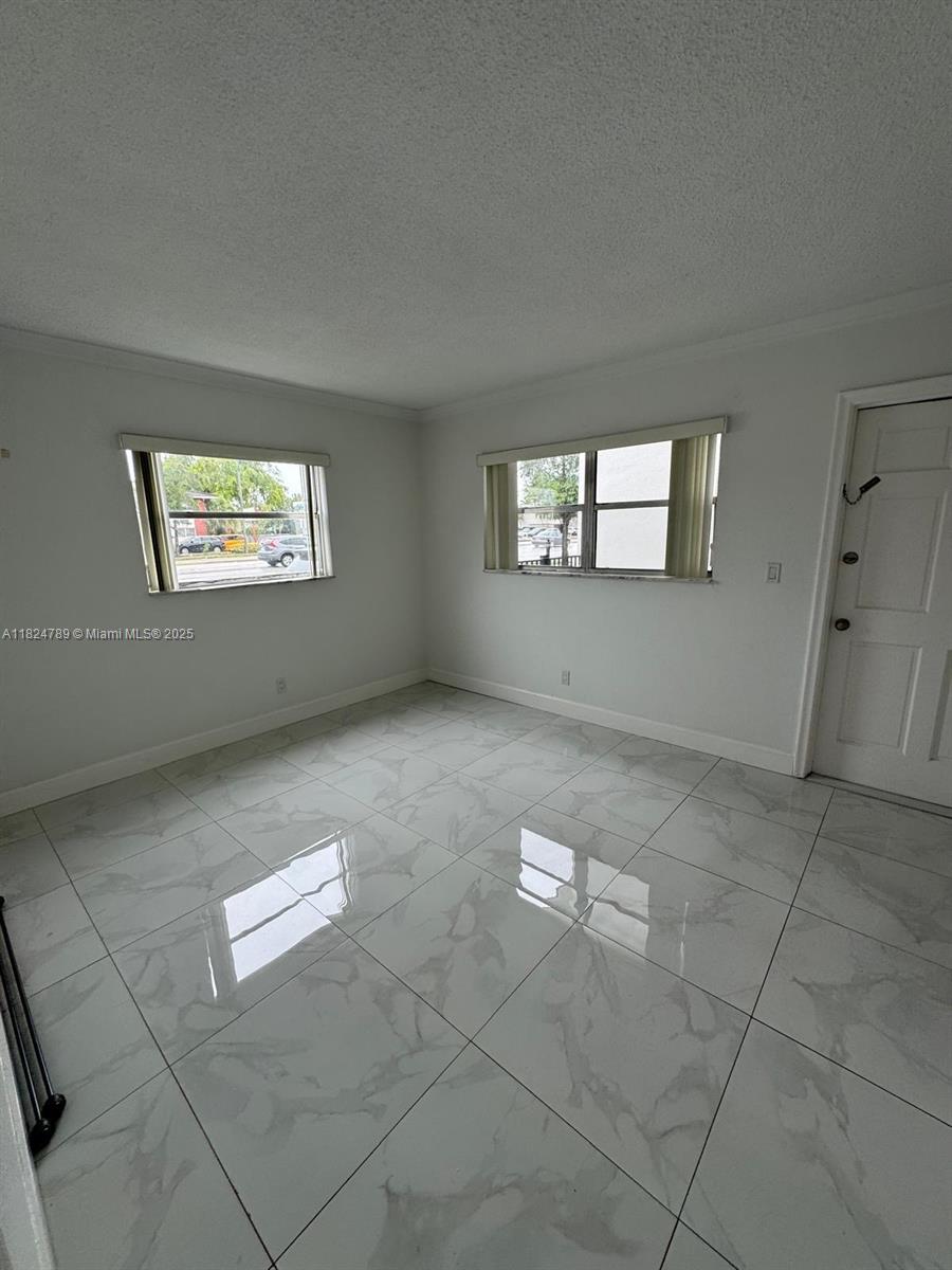 HOLLYWOOD HILLS - Residential Lease