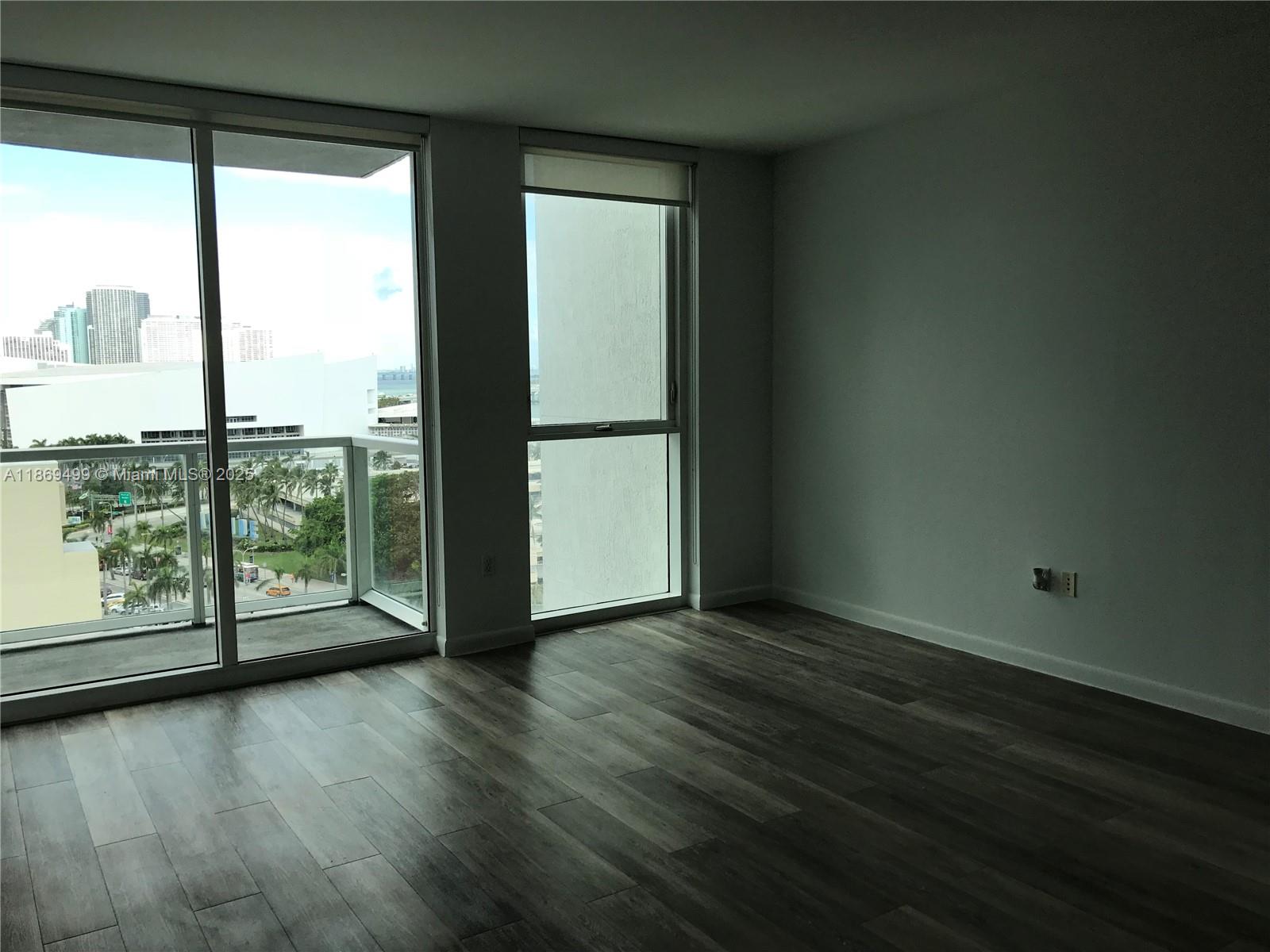 244 Biscayne Blvd 1104
