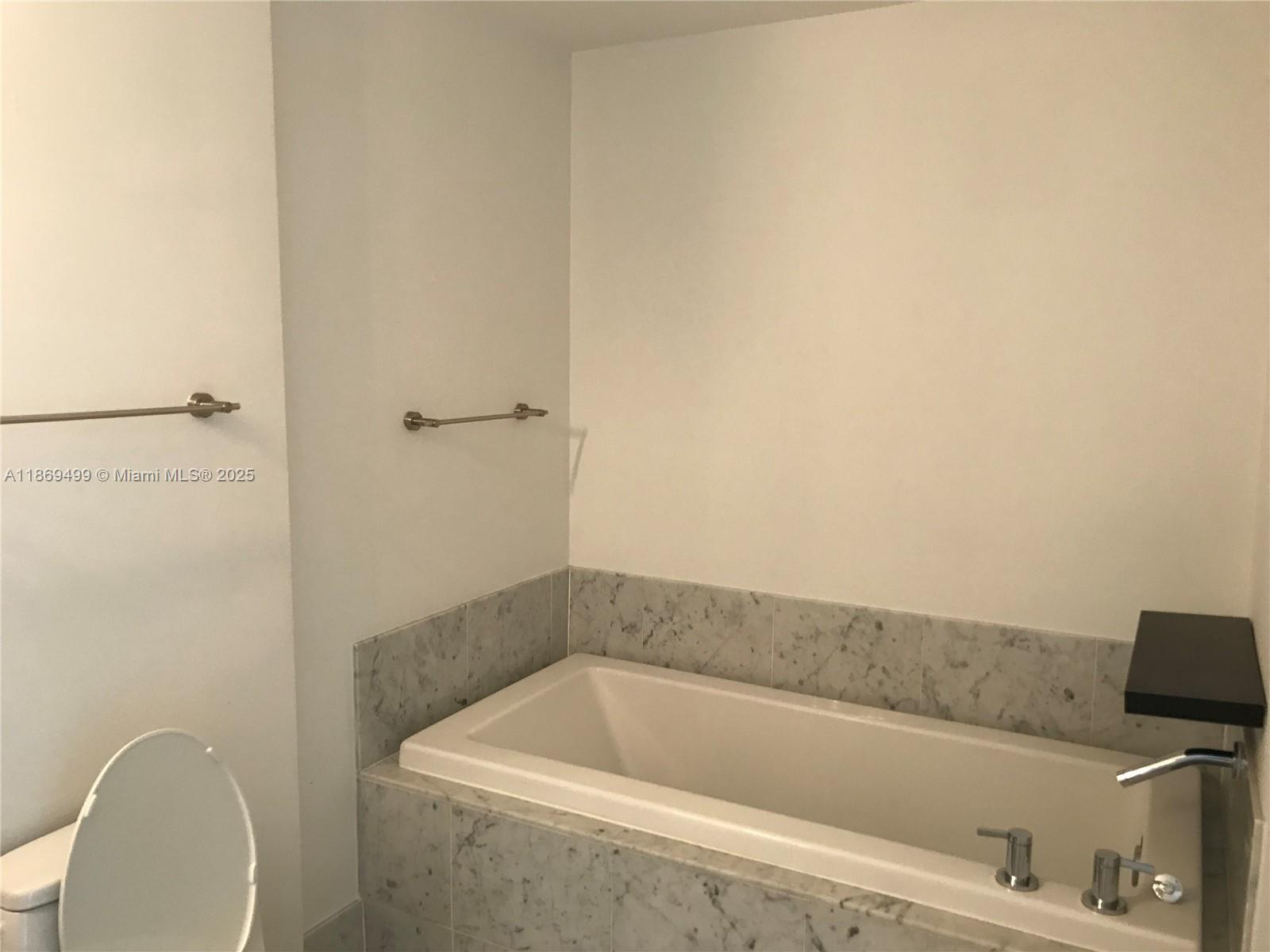 244 Biscayne Blvd 1104