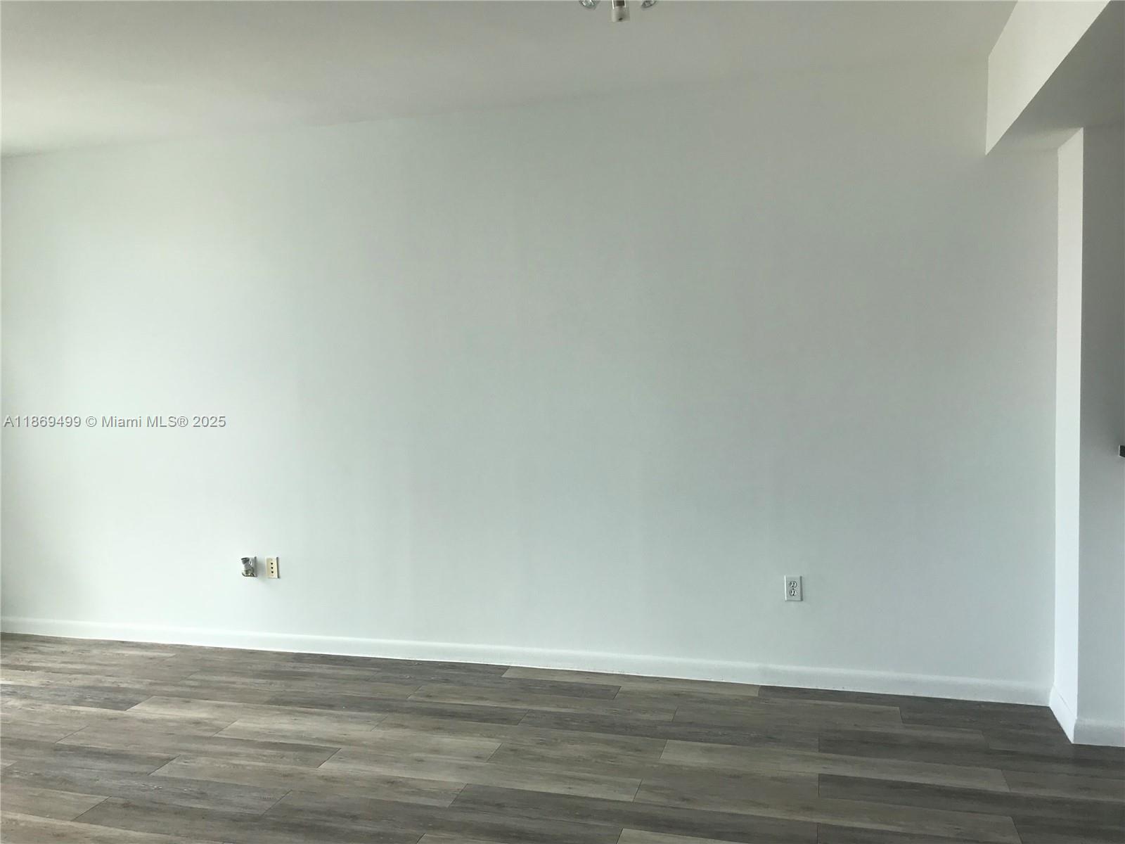 244 Biscayne Blvd 1104