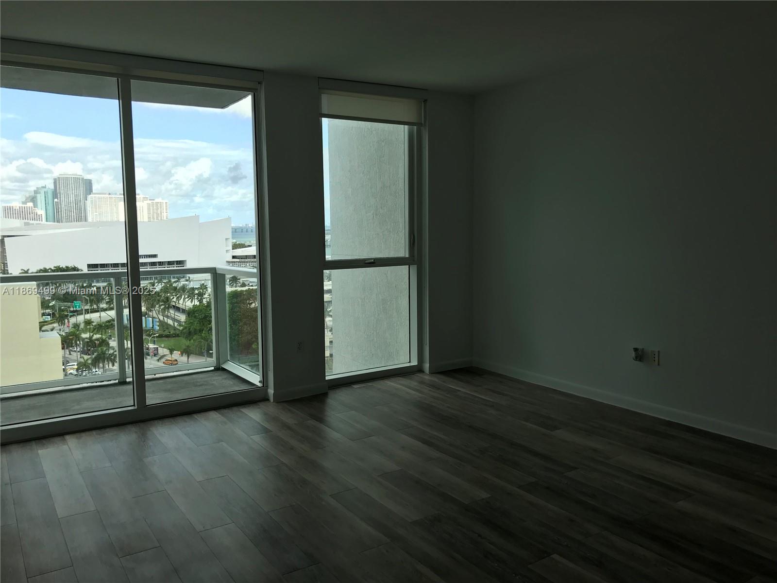 244 Biscayne Blvd 1104