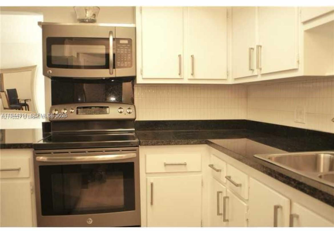 2451 SW 82nd Ave 106