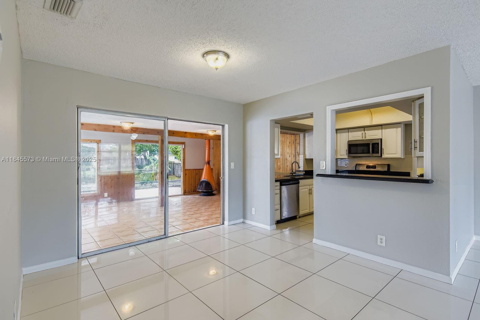 MARGATE SIXTH ADD SEC FOU - Residential