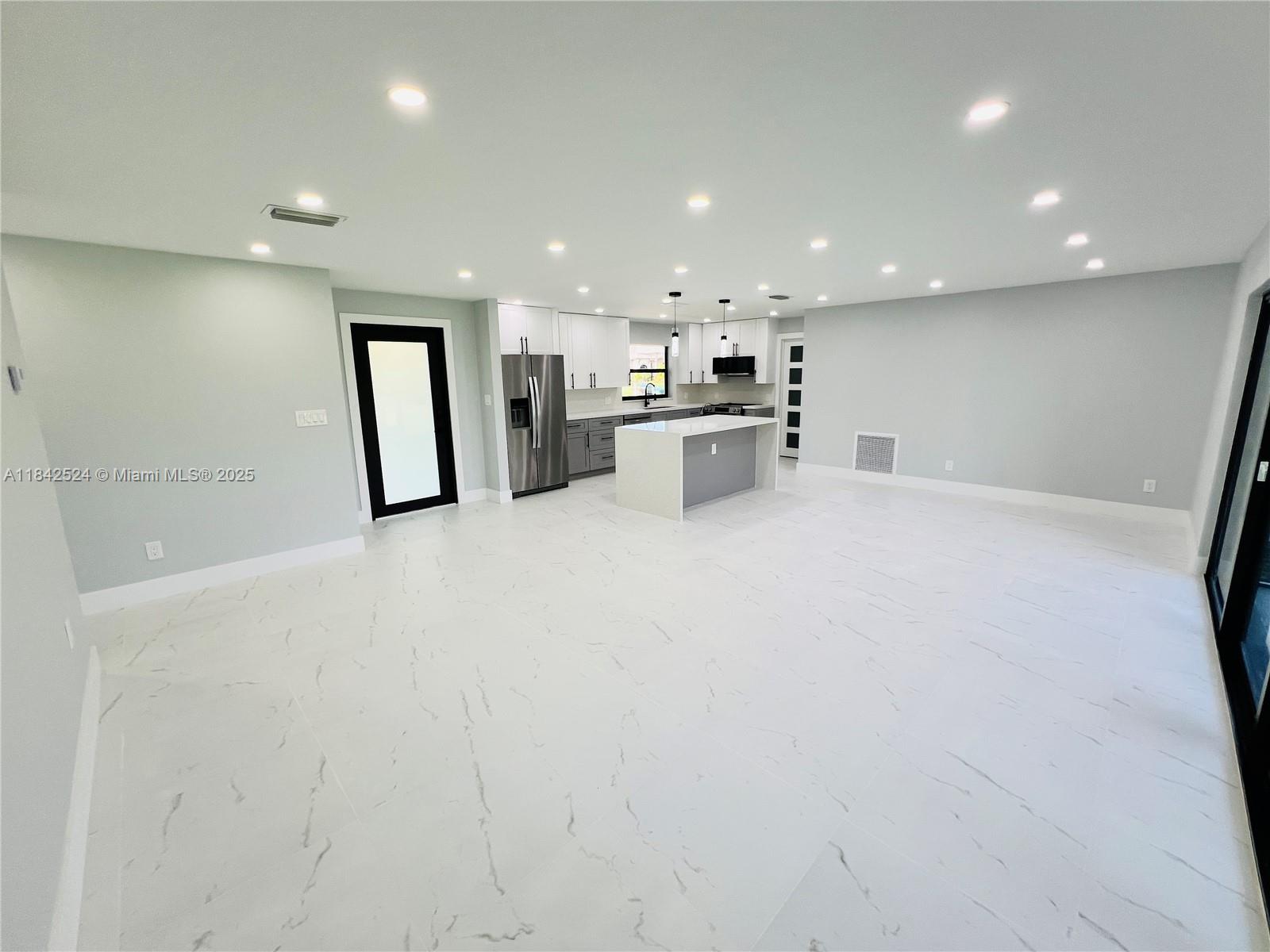 235 SE 44TH ST