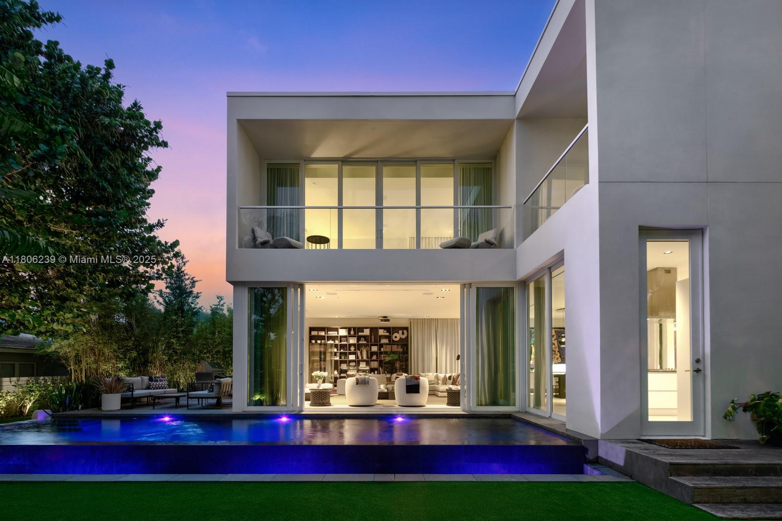 4700 N Meridian Ave, Miami Beach, Miami-Dade County, Florida - 3 Bedrooms  
4 Bathrooms - 