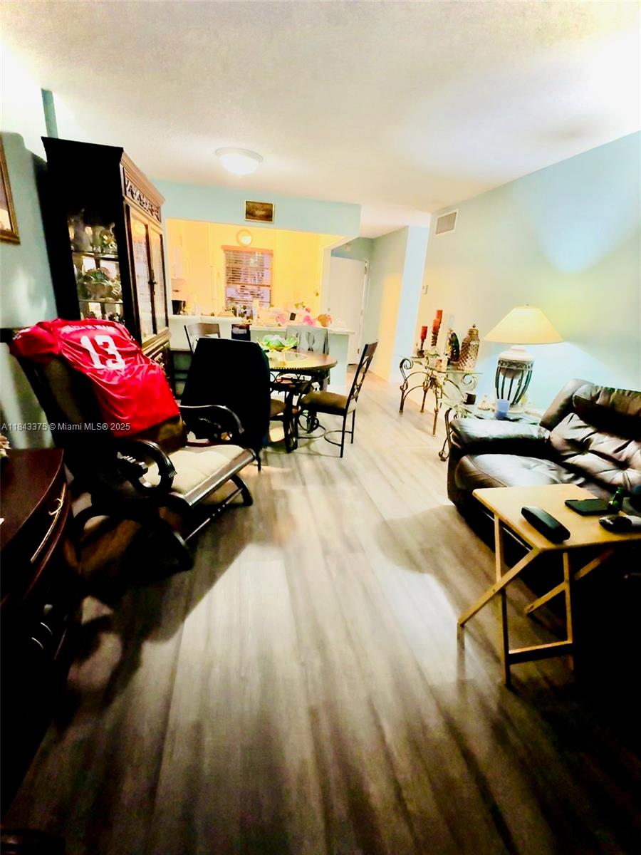 9460 E Fontainebleau Blvd 122