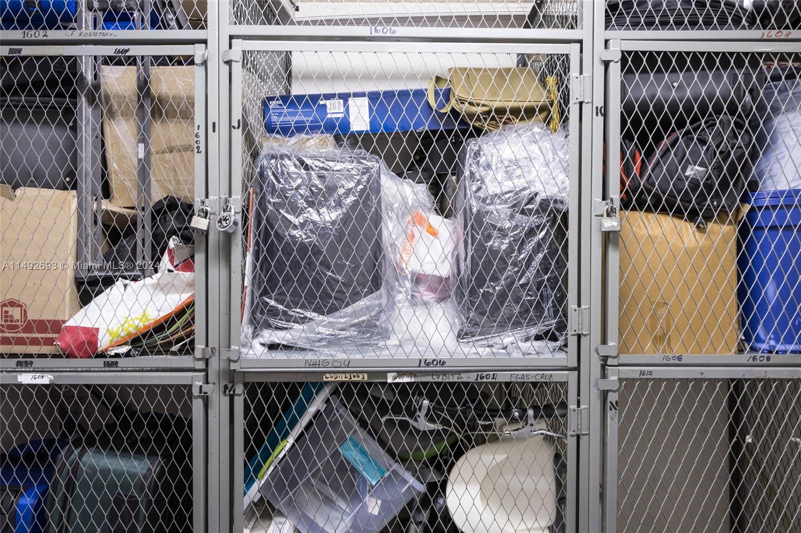 THE CLIPPER AT BISC COVE - Residential