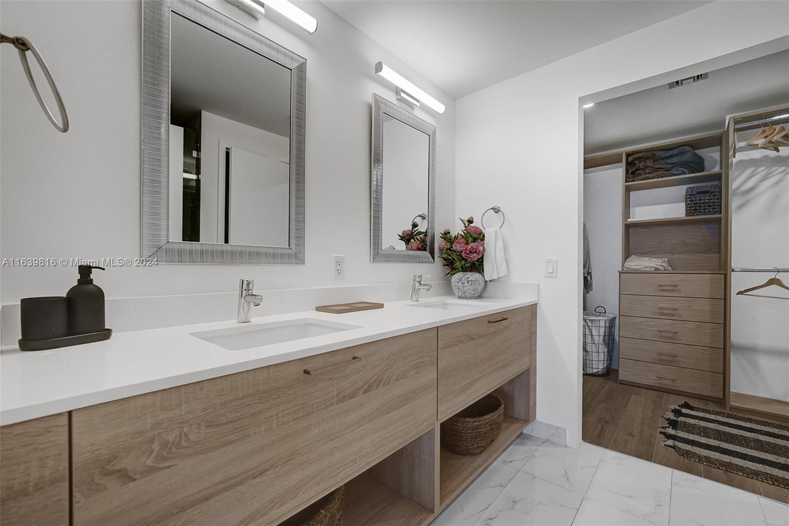 THE HARBOUR NORTH CONDO - Residential Lease