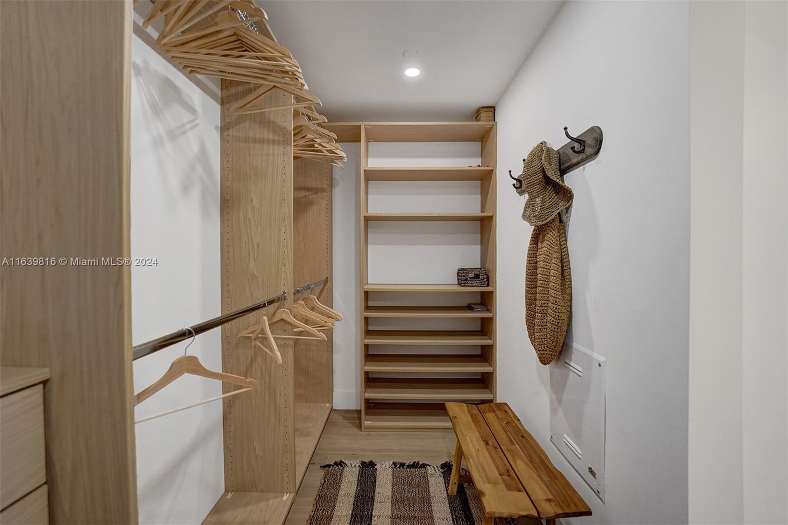 THE HARBOUR NORTH CONDO - Residential Lease