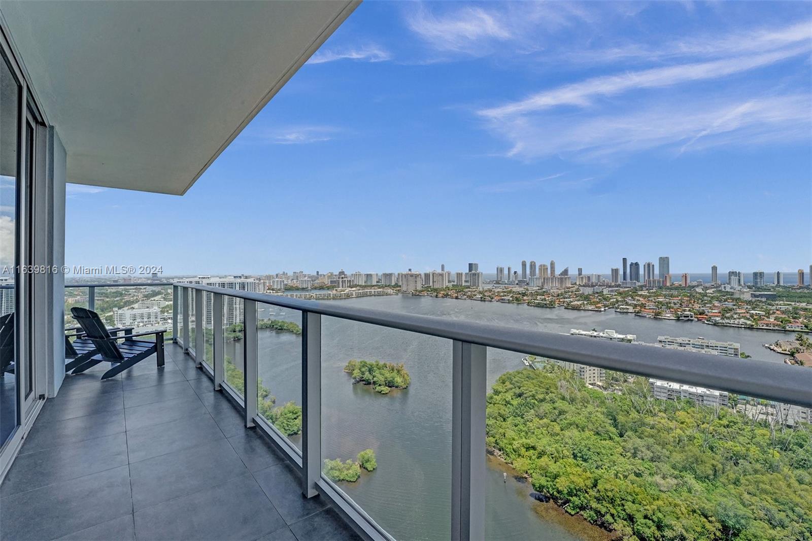 THE HARBOUR NORTH CONDO - Residential Lease