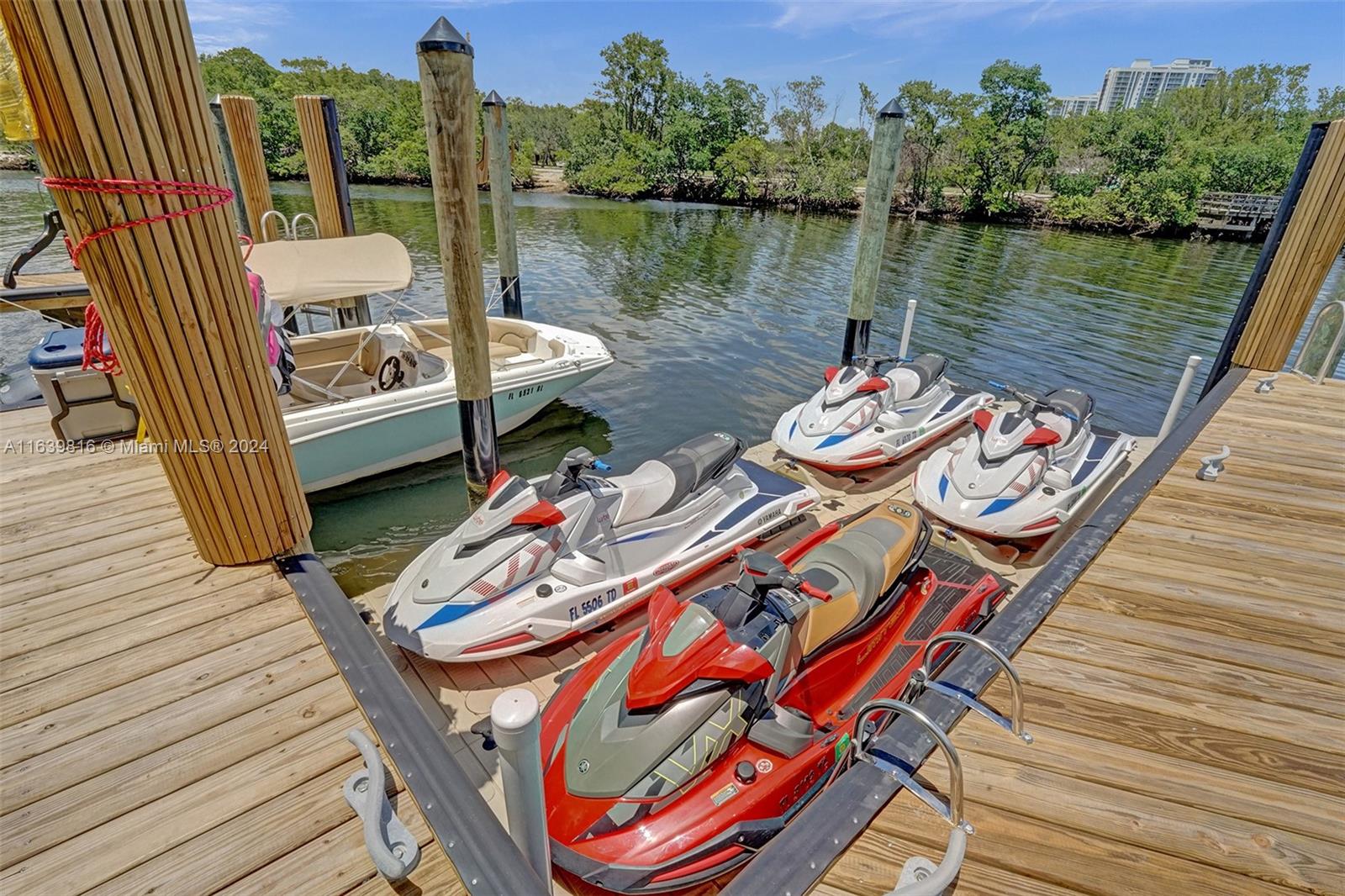 THE HARBOUR NORTH CONDO - Residential Lease