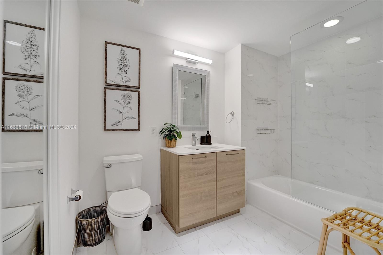 THE HARBOUR NORTH CONDO - Residential Lease